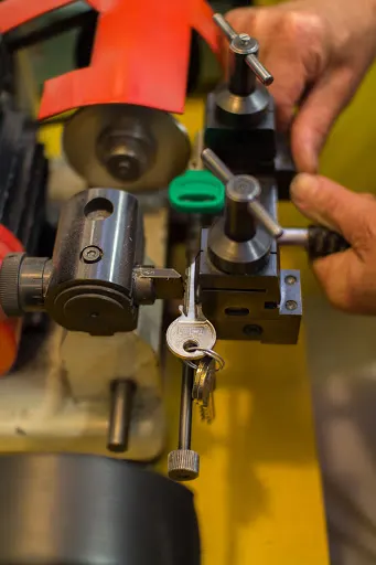 Pogotowie zamkowe Łódź - Awaryjne otwieranie drzwi mieszkań i samochodów